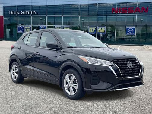 2025 Nissan Kicks S