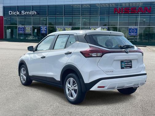 2025 Nissan Kicks S