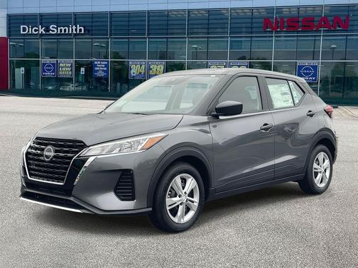 2025 Nissan Kicks S