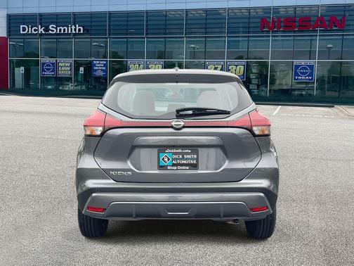 2025 Nissan Kicks S
