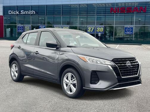 2025 Nissan Kicks S