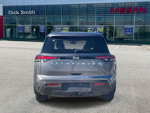 2025 Nissan Pathfinder SV FWD