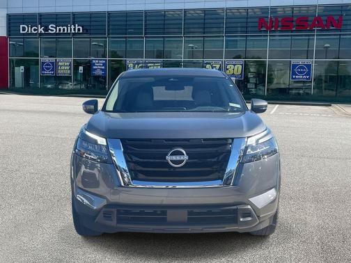 2025 Nissan Pathfinder SV FWD