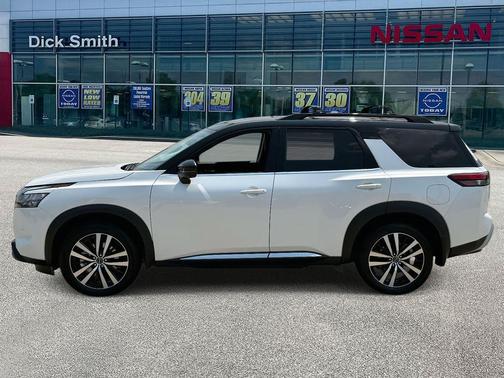 2025 Nissan Pathfinder Platinum 4WD