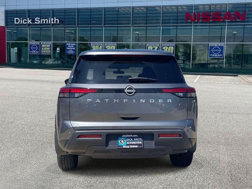 2024 Nissan Pathfinder S FWD