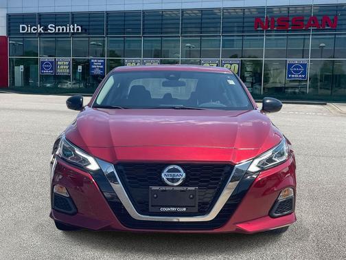 2020 Nissan Altima SR FWD