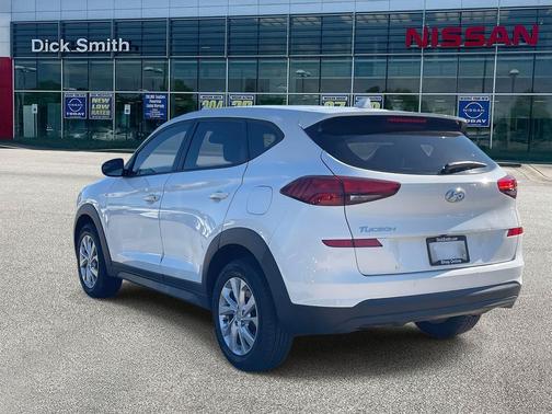 2021 Hyundai TUCSON SE
