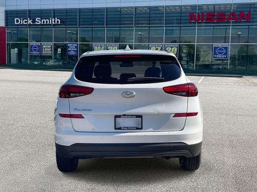 2021 Hyundai TUCSON SE
