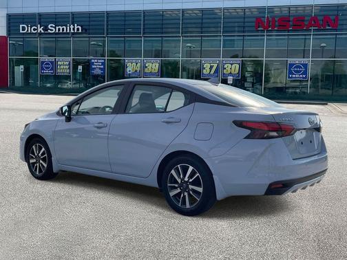 Gray Sky Pearl 2025 Nissan Versa 1.6 SV