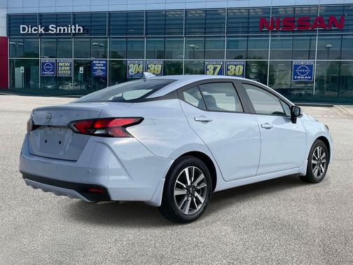 Gray Sky Pearl 2025 Nissan Versa 1.6 SV