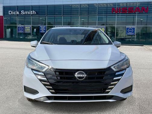 Gray Sky Pearl 2025 Nissan Versa 1.6 SV