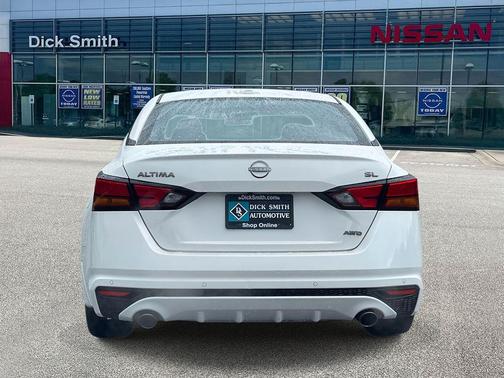 2024 Nissan Altima SR FWD