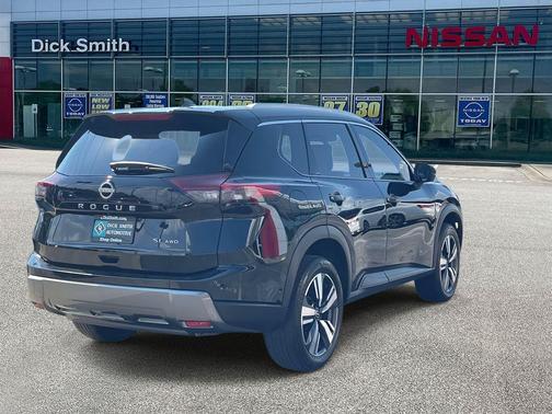 2024 Nissan Rogue SL