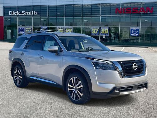 2025 Nissan Pathfinder Platinum 4WD
