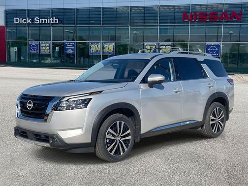 2025 Nissan Pathfinder Platinum 4WD