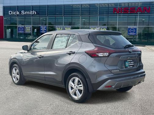2025 Nissan Kicks S
