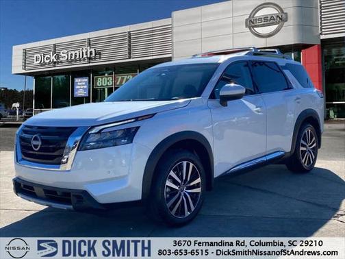 2025 Nissan Pathfinder Platinum FWD