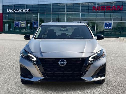 2025 Nissan Altima SR FWD