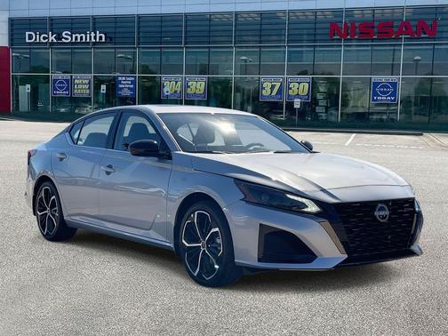 2025 Nissan Altima SR FWD