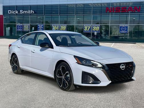 2025 Nissan Altima SR FWD