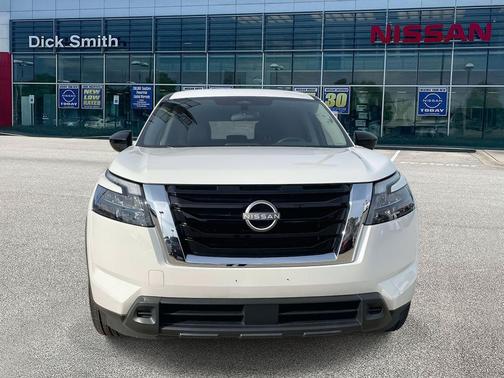 2024 Nissan Pathfinder S 4WD