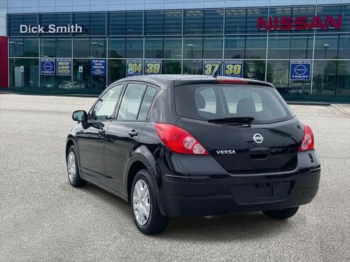2011 Nissan Versa 1.8 S