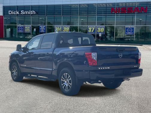 2024 Nissan Titan SV