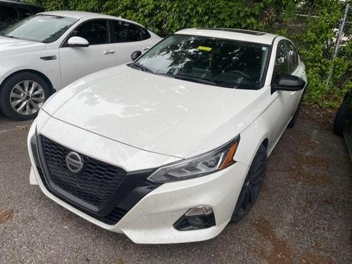 2022 Nissan Altima 2.5 SR