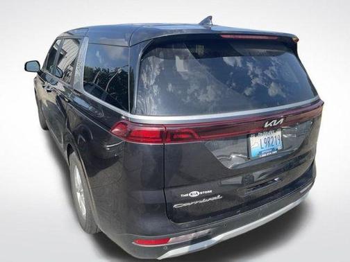 Metal 2022 Kia Carnival LXS