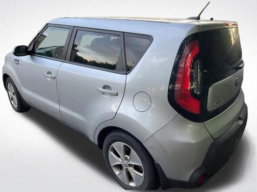 Bright Silver 2015 Kia Soul Base
