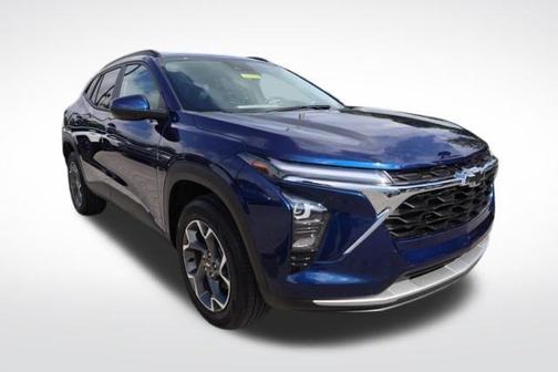 Blue Glow Metallic 2024 Chevrolet Trax LT