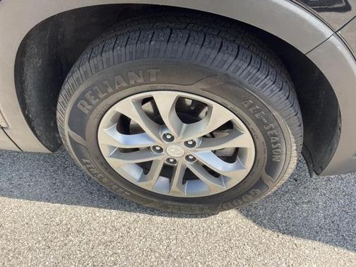 2019 Hyundai SANTA FE 2.4 SE