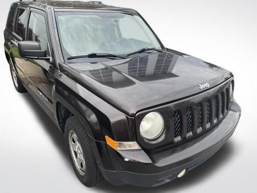 Rugged Brown Pearlcoat 2014 Jeep Patriot Sport