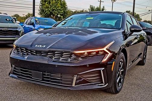 2025 Kia K5 LXS