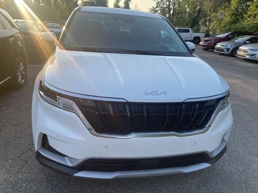 2024 Kia Carnival EX