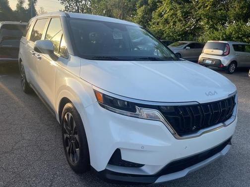 2024 Kia Carnival EX