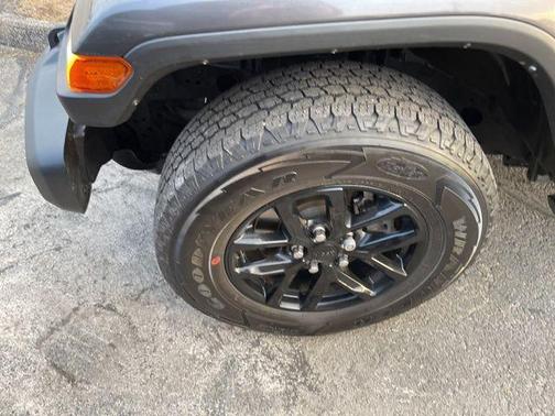 2021 Jeep Gladiator Sport