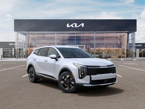 White Pearl 2026 Kia Sportage LX
