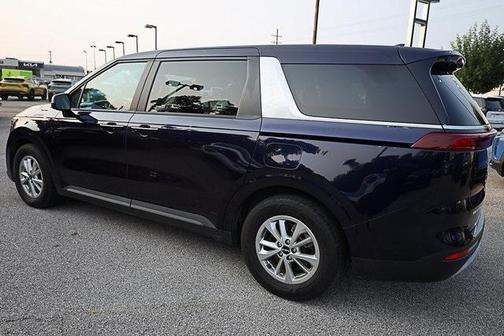 2023 Kia Carnival LX