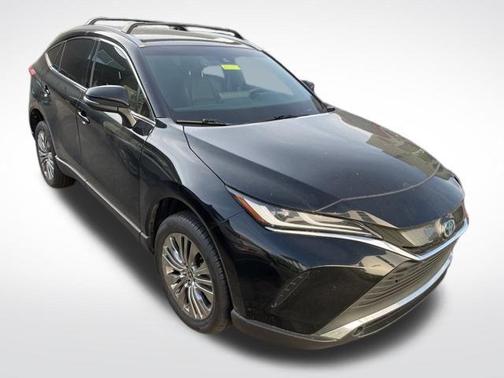 Black 2022 Toyota Venza XLE