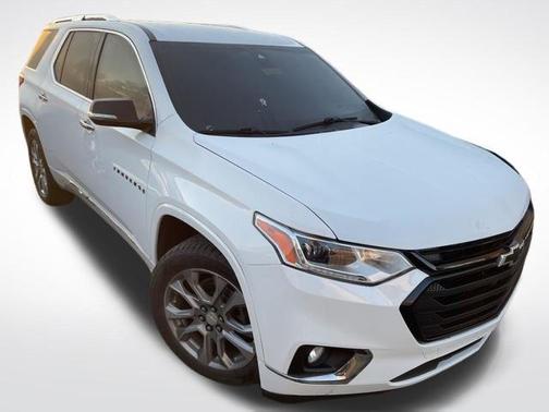 Summit White 2019 Chevrolet Traverse Premier
