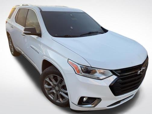 Summit White 2019 Chevrolet Traverse Premier