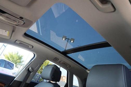 Glacier White Metallic 2023 Audi Q5 45 S line quattro Premium