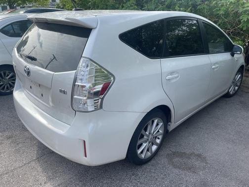 2012 Toyota Prius v Five