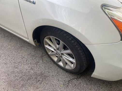 2012 Toyota Prius v Five