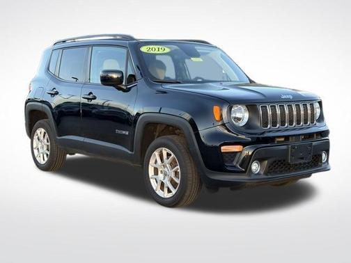 Black Clearcoat 2019 Jeep Renegade Latitude