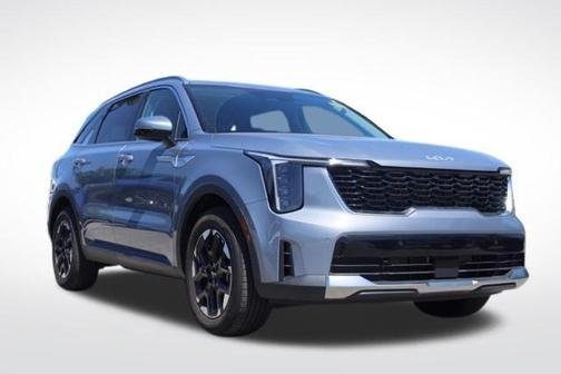 Everlasting Silver 2025 Kia Sorento S
