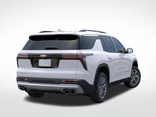 Summit White 2025 Chevrolet Traverse LT