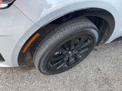 Wolf Gray 2023 Kia Sorento SX