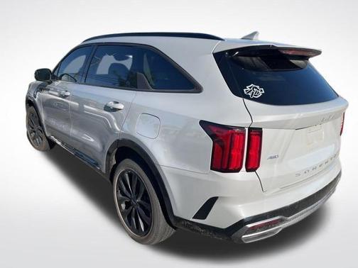 Wolf Gray 2022 Kia Sorento SX